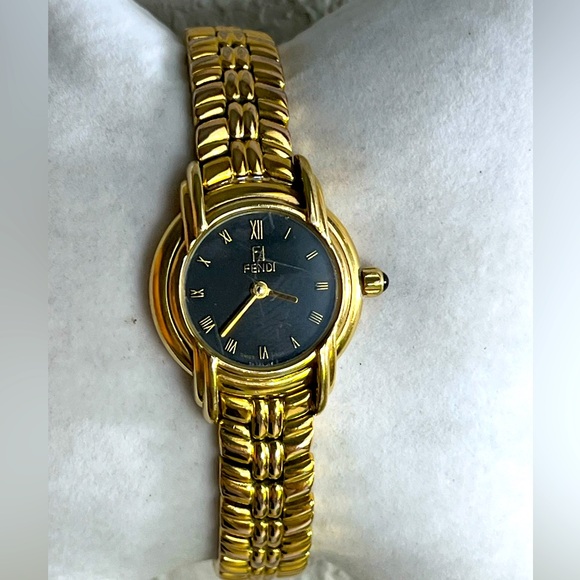 FENDI 300L gold plated black dial ladies watch - Picture 1 of 16